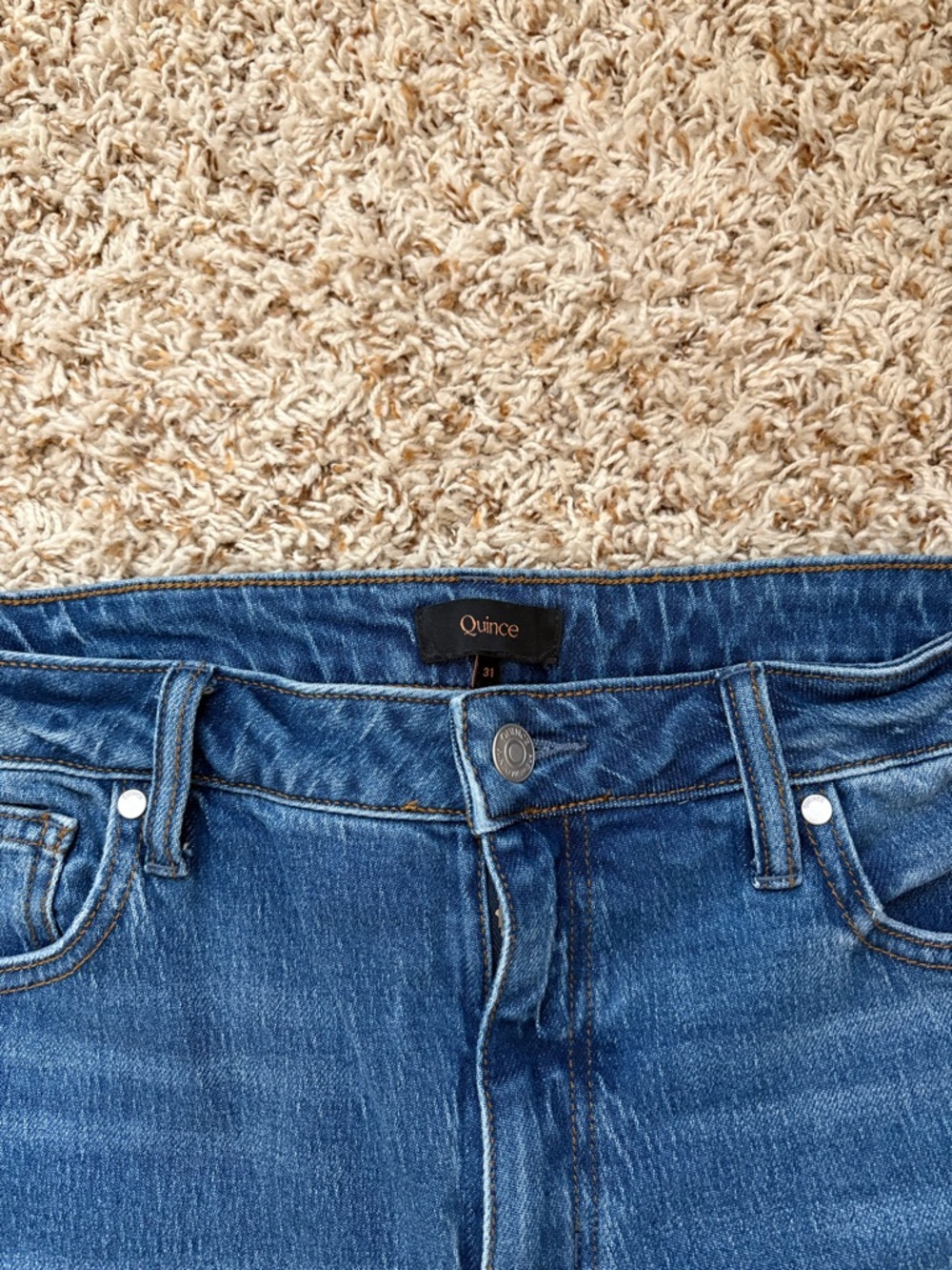 Quince Straight-Leg Women's Jeans in Medium Blue - Picture 6 of 8